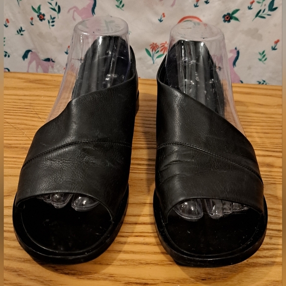 EUC Vince Tabitha Black Leather Asymetric Neutral Casual Slide Sandal Shoe SZ 8M - Picture 2 of 8